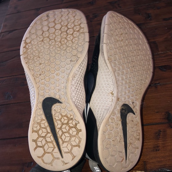 Nike Metcon 1’s - Picture 4 of 5